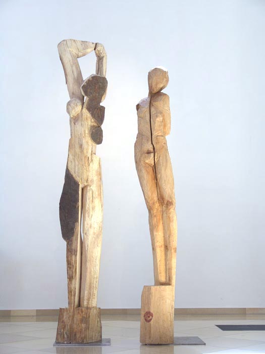 `Inspiration´ Buchenstamm, H 265cm und `ohne Worte´ Kirschstamm, H 240cm